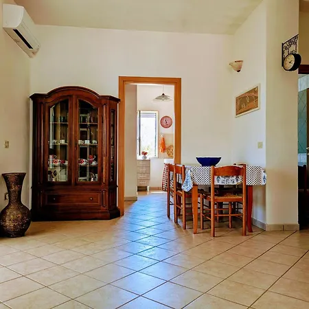 Holiday home Vacanze Adiacenti In